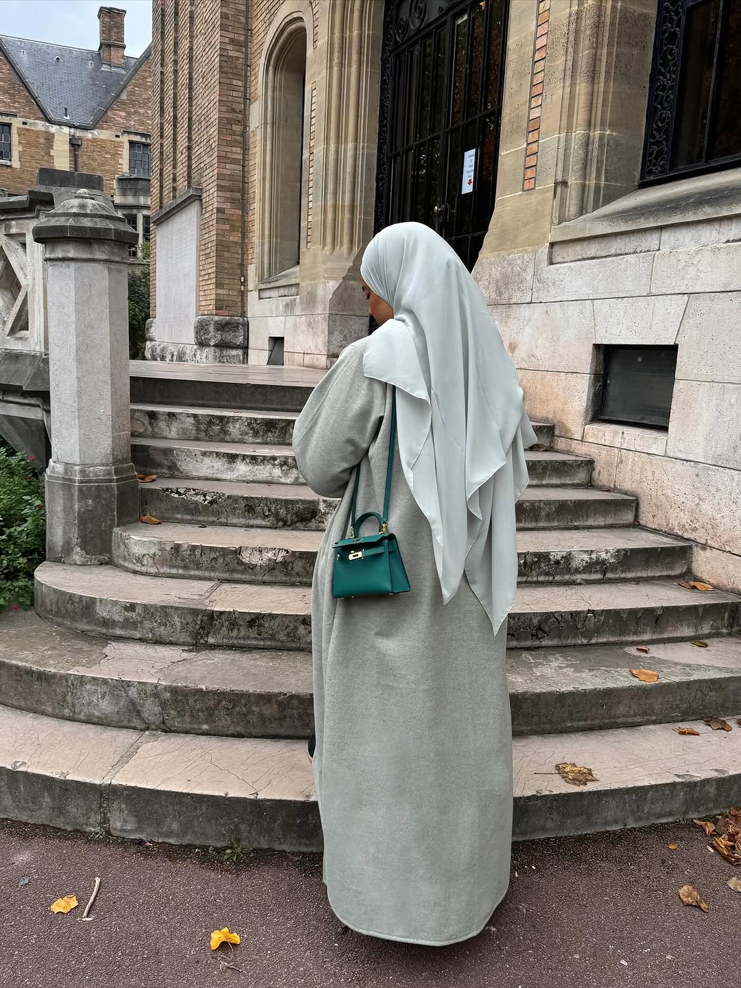 Stylish Abaya best for UK wether